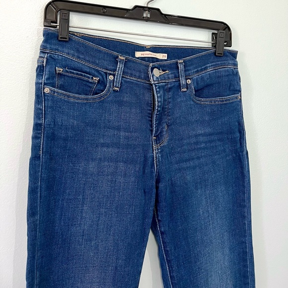 Levi’s Jeans - Picture 3 of 10